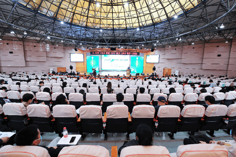 論壇現(xiàn)場(chǎng) 論壇現(xiàn)場(chǎng).jpg